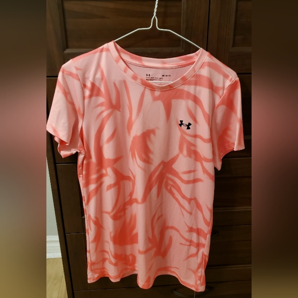 Under Armour Coral and Pink Patterned Tee